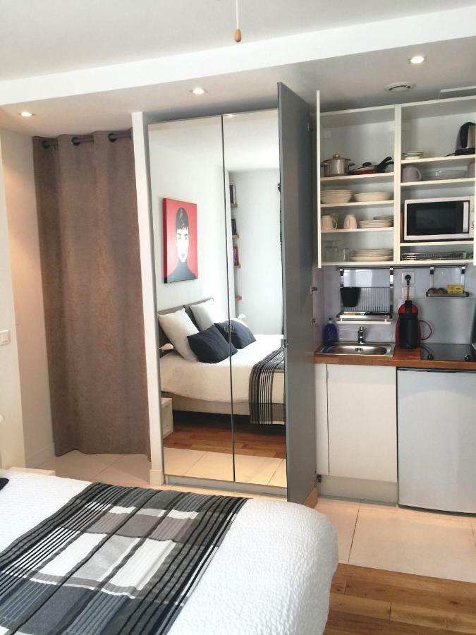 Au Coeur Des Remparts Apartment Aigues-Mortes Bagian luar foto